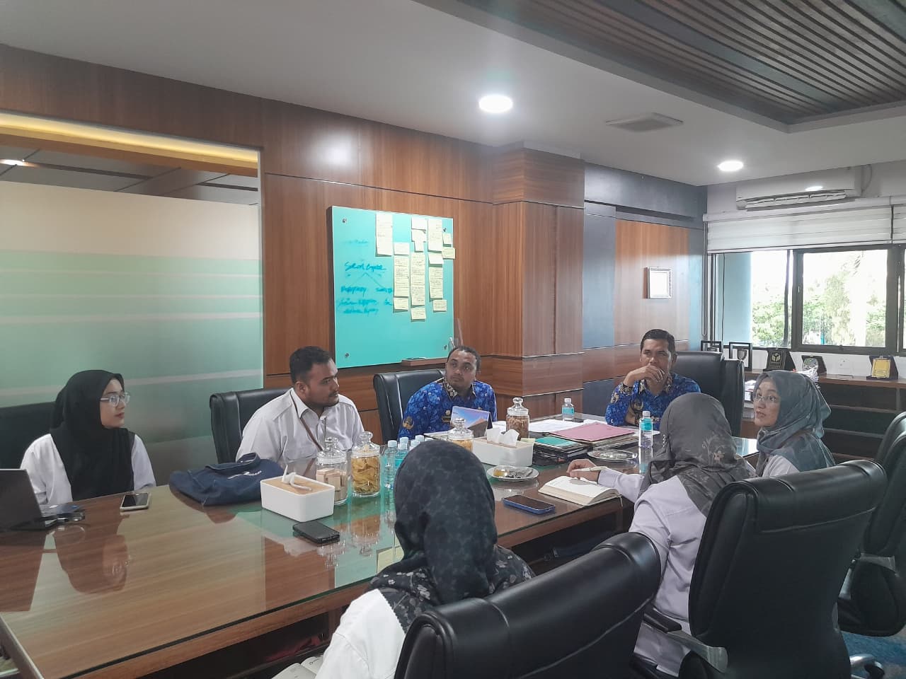 Ombudsman Bahas Biaya Penyelenggaraan Pendidikan Bersama Pemerintah Aceh