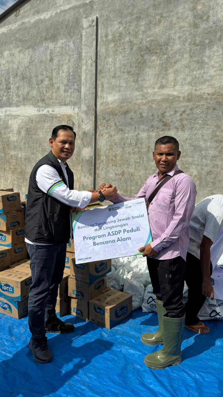 Salurkan Bantuan Warga Terdampak Banjir dan Longsor di Sumatera, ASDP Hadir Menguatkan Warga Gampong Seunong