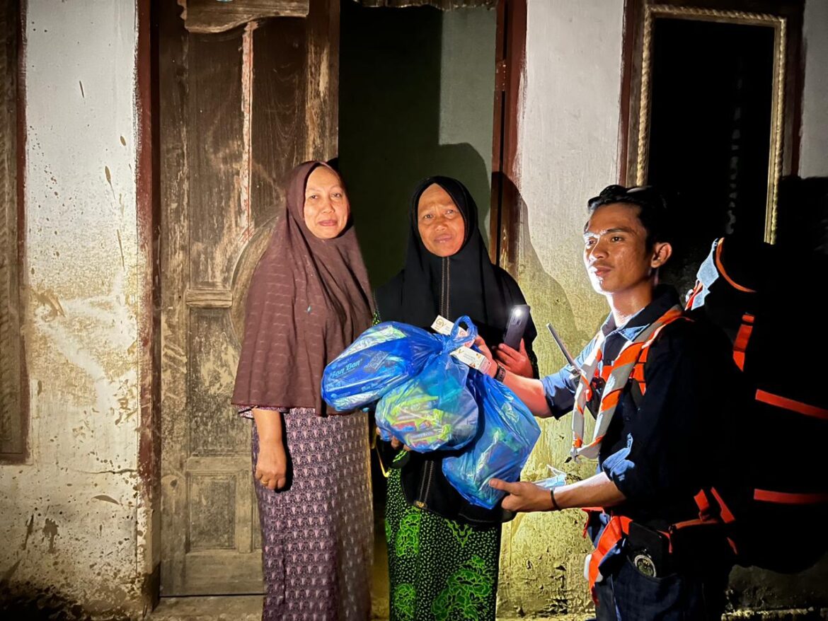 Satgas Pramuka Peduli Aceh Salurkan Bantuan Langsung