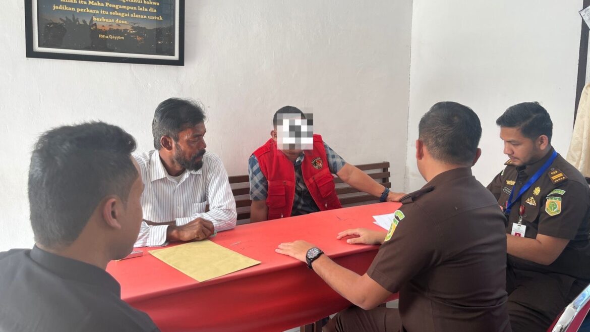 Kejari Aceh Besar menahan mantan Keuchik Seurapong Pulo Aceh