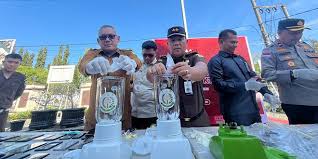 Wujudkan Transparansi Hukum,Kejari Aceh Besar Musnahkan Barang Bukti Tindak Pidana